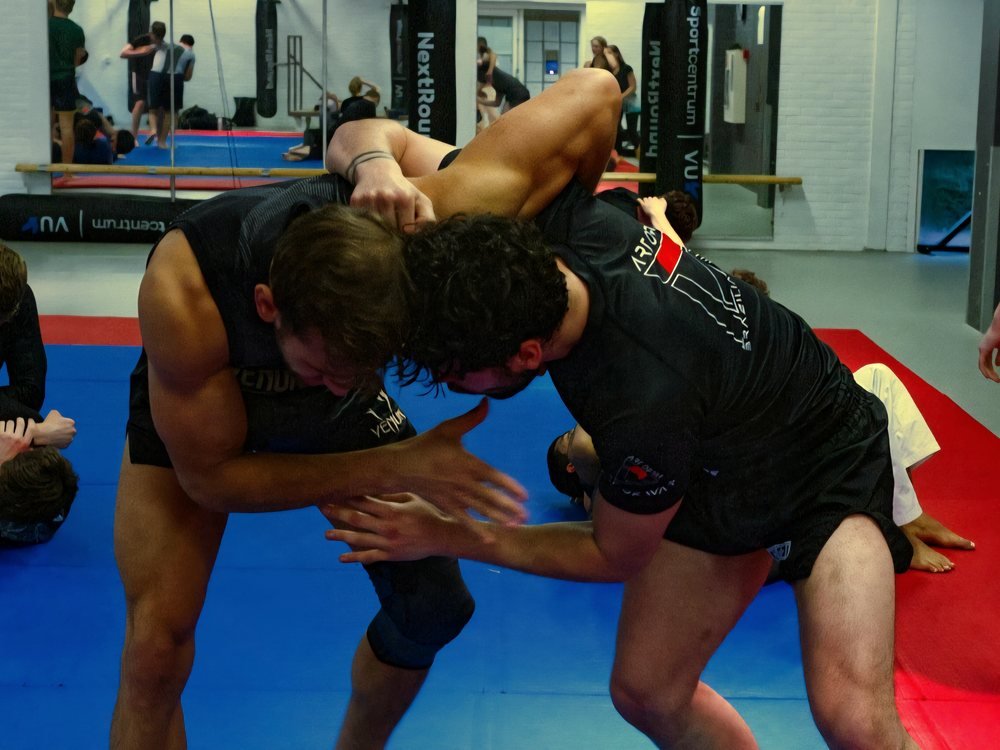 Grappling class in session at VU Sportcentrum